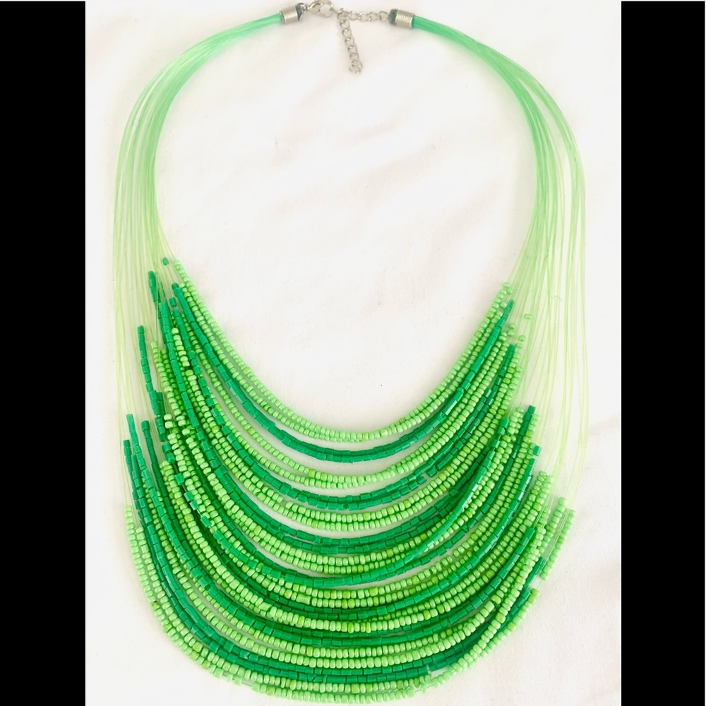 Beautiful multi strand seed bead necklace - Picture 3 of 4